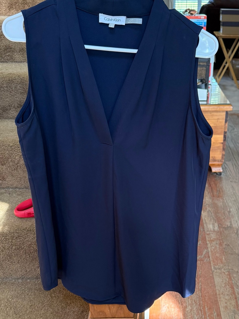 CALVIN KLEIN Dark Navy V-Neck Sleeveless top size MEDIUM
